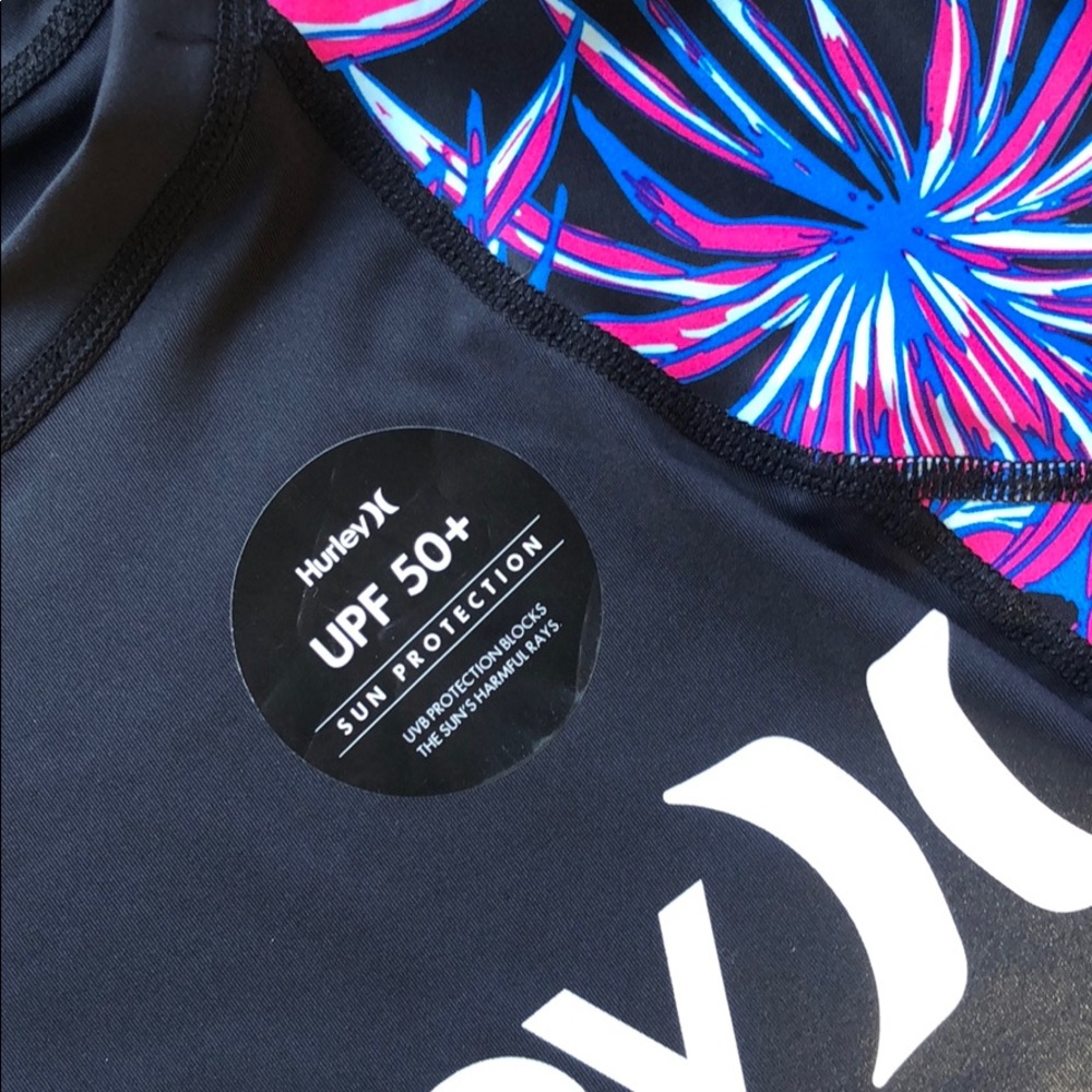 🌸🌴HURLEY RASH GUARD🌴🌸 - Picture 5 of 7
